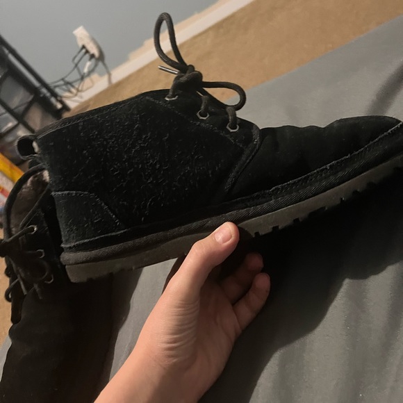 Black uggs - Picture 5 of 6